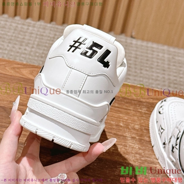 �������� LV Ʈ���̳� ����Ŀ�� LV5116602-7