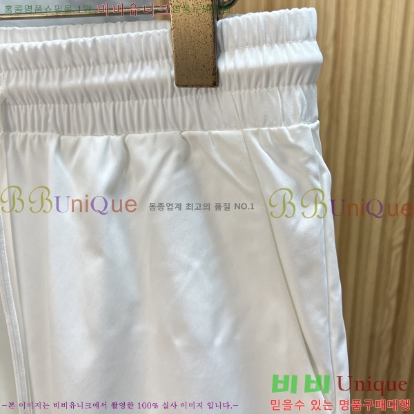 ���� ���ڷ� ��ġ�ڸ� �ݹ��� BC75672-2